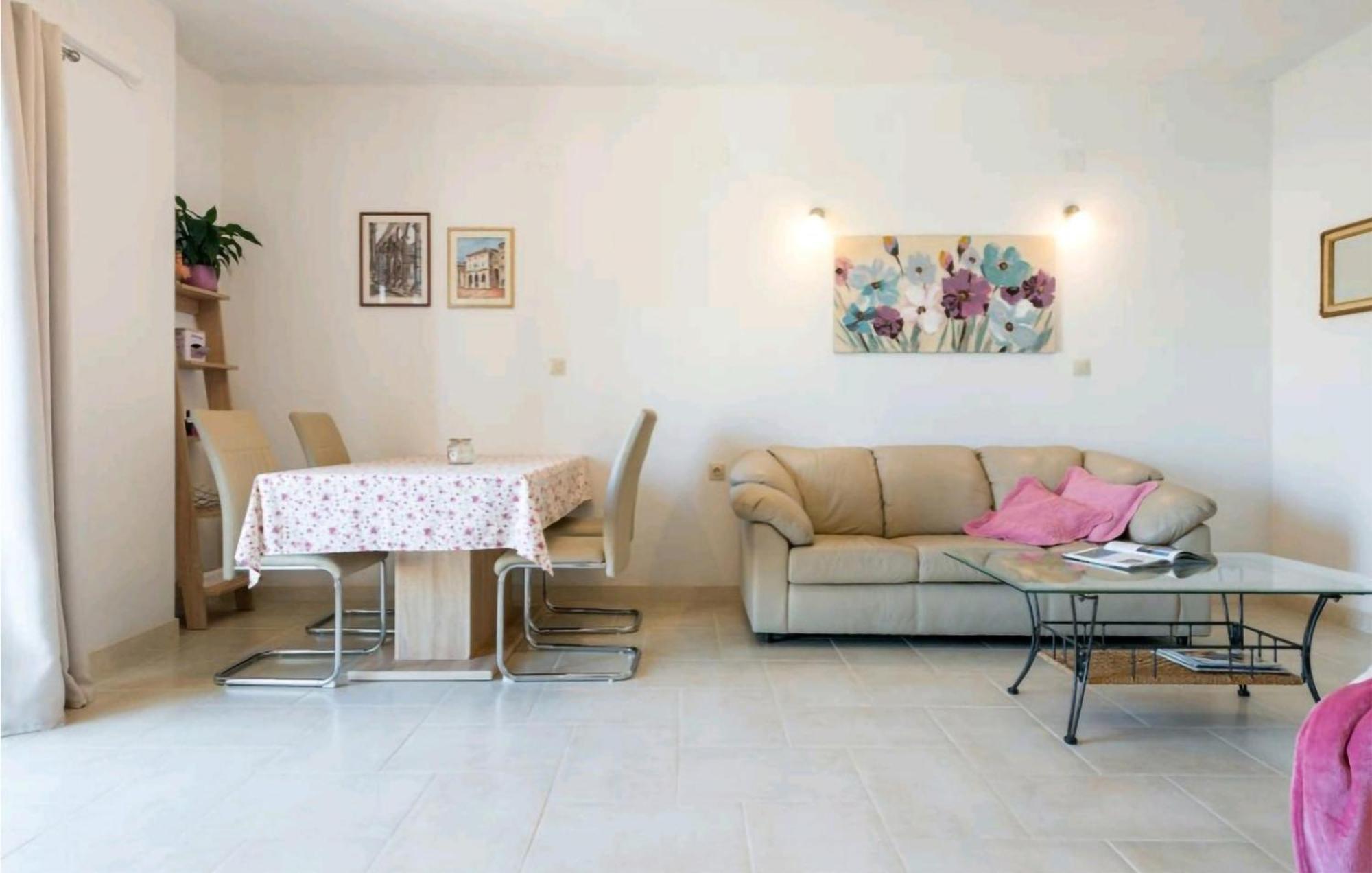 Amazing Apartment In Selca With Wifi Exteriér fotografie